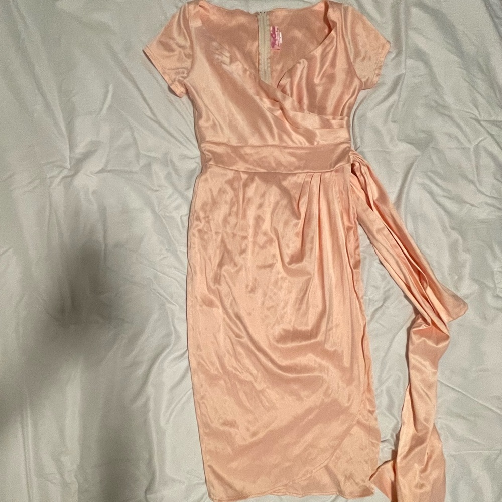 Pinup Couture Ava Wiggle Dress in Peach